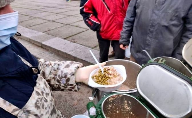 На лівому березі Києва встановили ще 24 генератори, в місті запускають 50 мобільних кухонь з гарячою їжею