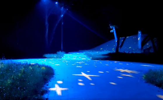 Алею у київському парку підсвітили зорями