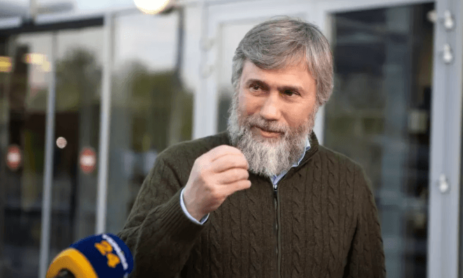Суд арештував активи православного олігарха Новинського