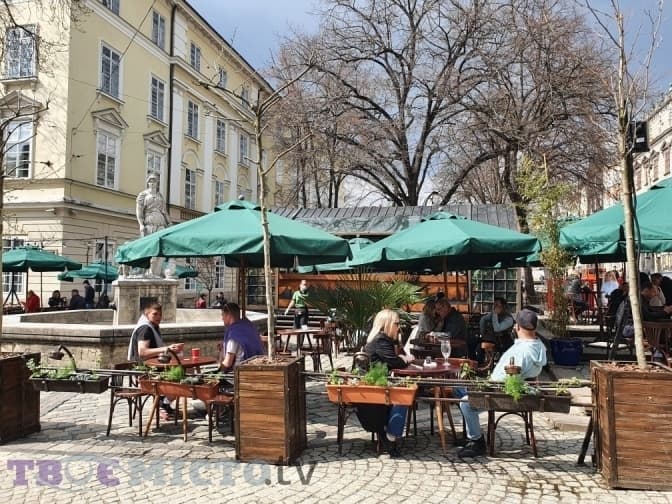 У Львові можуть демонтовувати літні майданчики. За яких умов