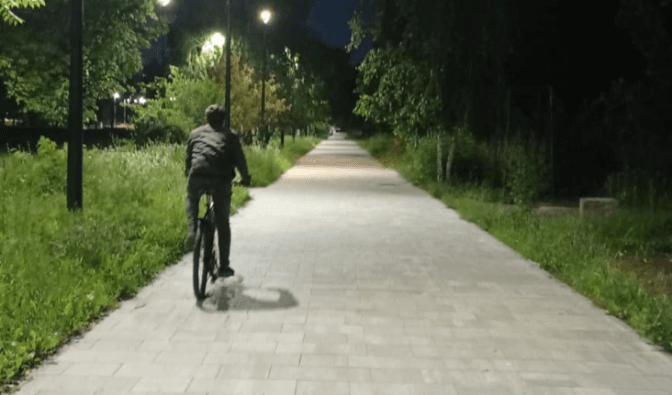 В Урбан-парку ВДНГ у Києві відновили освітлення