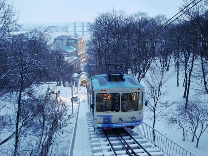 У КМДА пояснили, чому не можуть забезпечити роботу фунікулера під час відключень