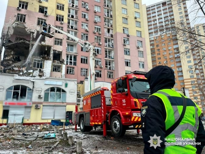 Через російську атаку третина Києва без теплопостачання, запроваджено екстрені відключення, є поранені, у тому числі діти