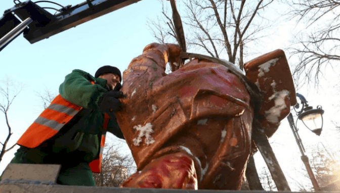 Мінкульт дозволив демонтувати 19 радянських пам'ятників на Київщині