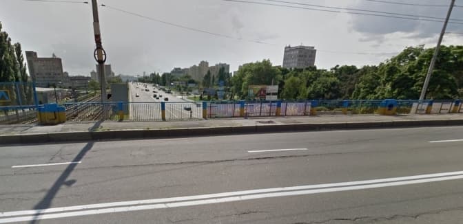 Шляхопровід біля метро "Дарниця" реконструюють за майже 440 млн гривень