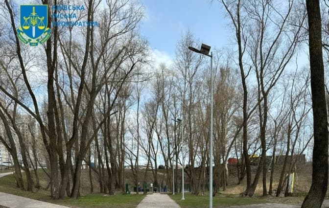 Закупили ліхтарі у 5 разів дорожче. Експосадовець «Київзеленбуду» і підрядник отримали підозри