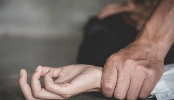 У Львові затримали чоловіка, якого звинувачують у зґвалтуванні неповнолітньої в центрі міста