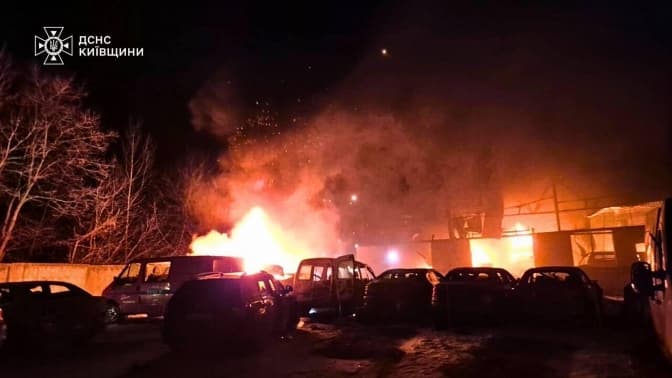 Унаслідок атаки РФ на Київщині загинула жінка, десятки людей постраждали, частина області без світла