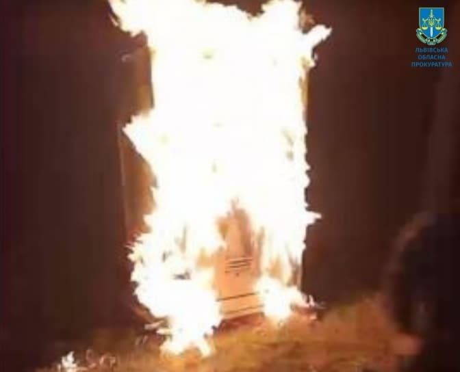 У Львові затримали підлітків, які підпалювали об’єкти Укрзалізниці на замовлення рф