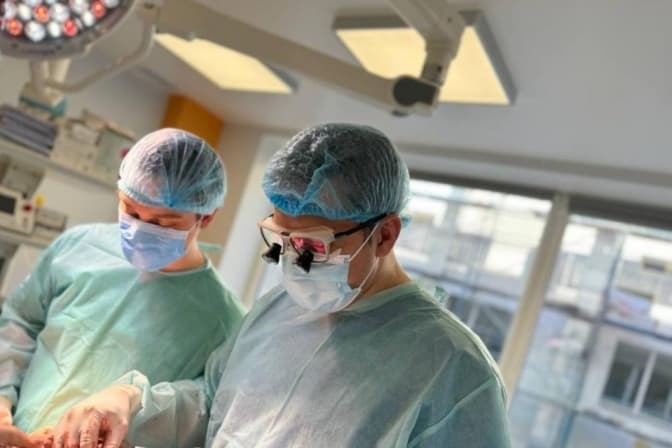 Львівські хірурги провели унікальну операцію, щоб урятувати ногу від ампутації 76-річному пацієнту