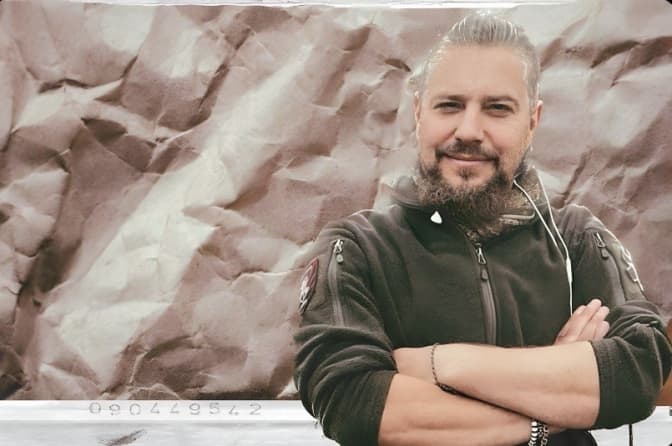 «Мене вразило, що пасажири змовчали». Андрій Жолоб про фронт і тил