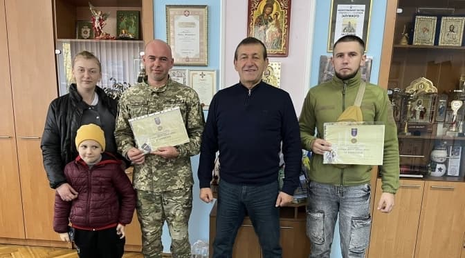 Двоє захисників зі Львівщини отримали відзнаки міністра оборони