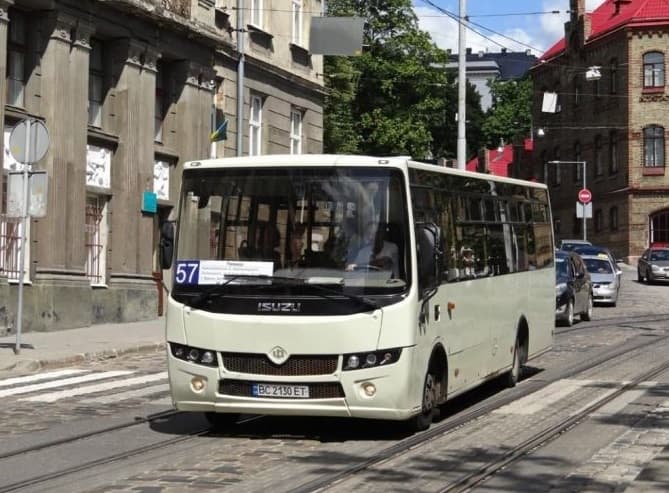 Чи відновлять у Львові автобус №57, який курсує до онколікарні