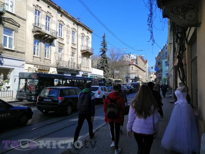 Ситуація на дорогах Львова: затор на вулиці Франка
