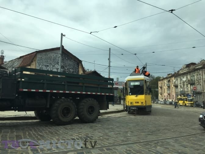 Ситуація на дорогах Львова. Тимчасово не курсують трамваї №3