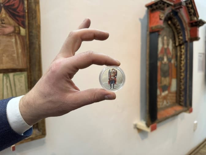 У Львові презентували нову срібну монету «Архангел Михаїл»