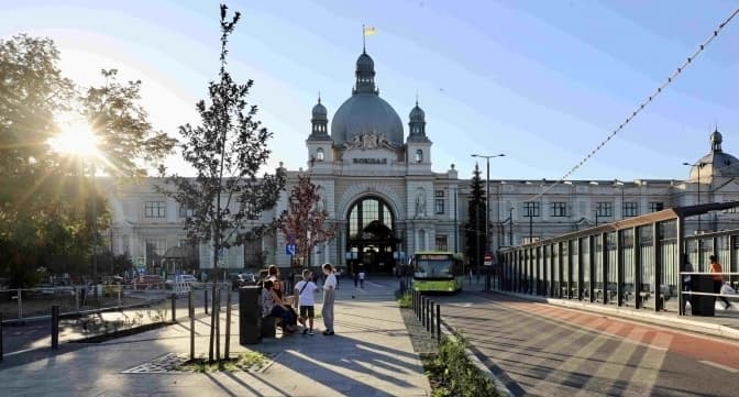 Львівський залізничнй вокзал/ lviv.travel

