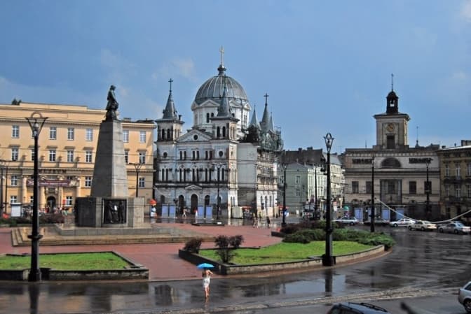 У польському місті Лодзь відкрили пам’ятник львівським пілотам