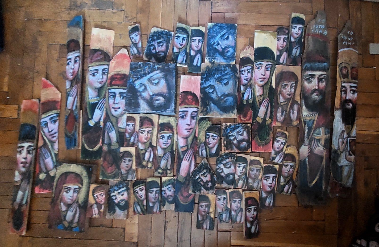 За час війни Лев Скоп намалював понад 6 тисяч ікон для українських захисиків