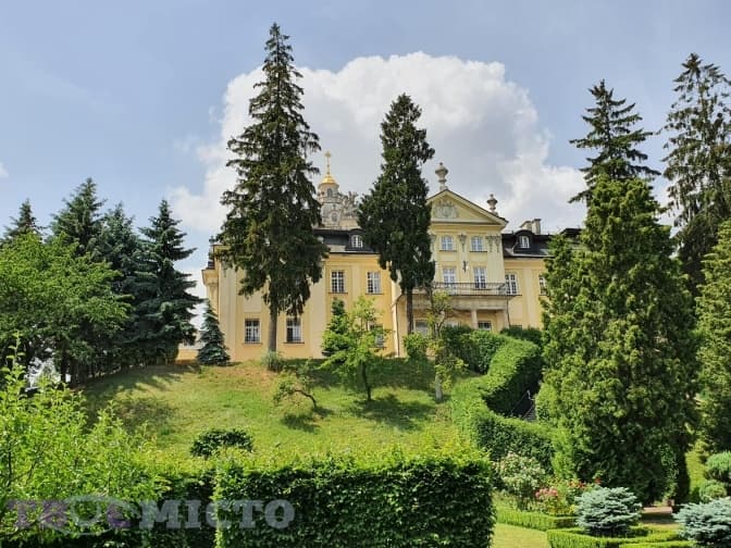 Навчання на території охоронної зони. Що відбулося у Митрополичих садах у Львові