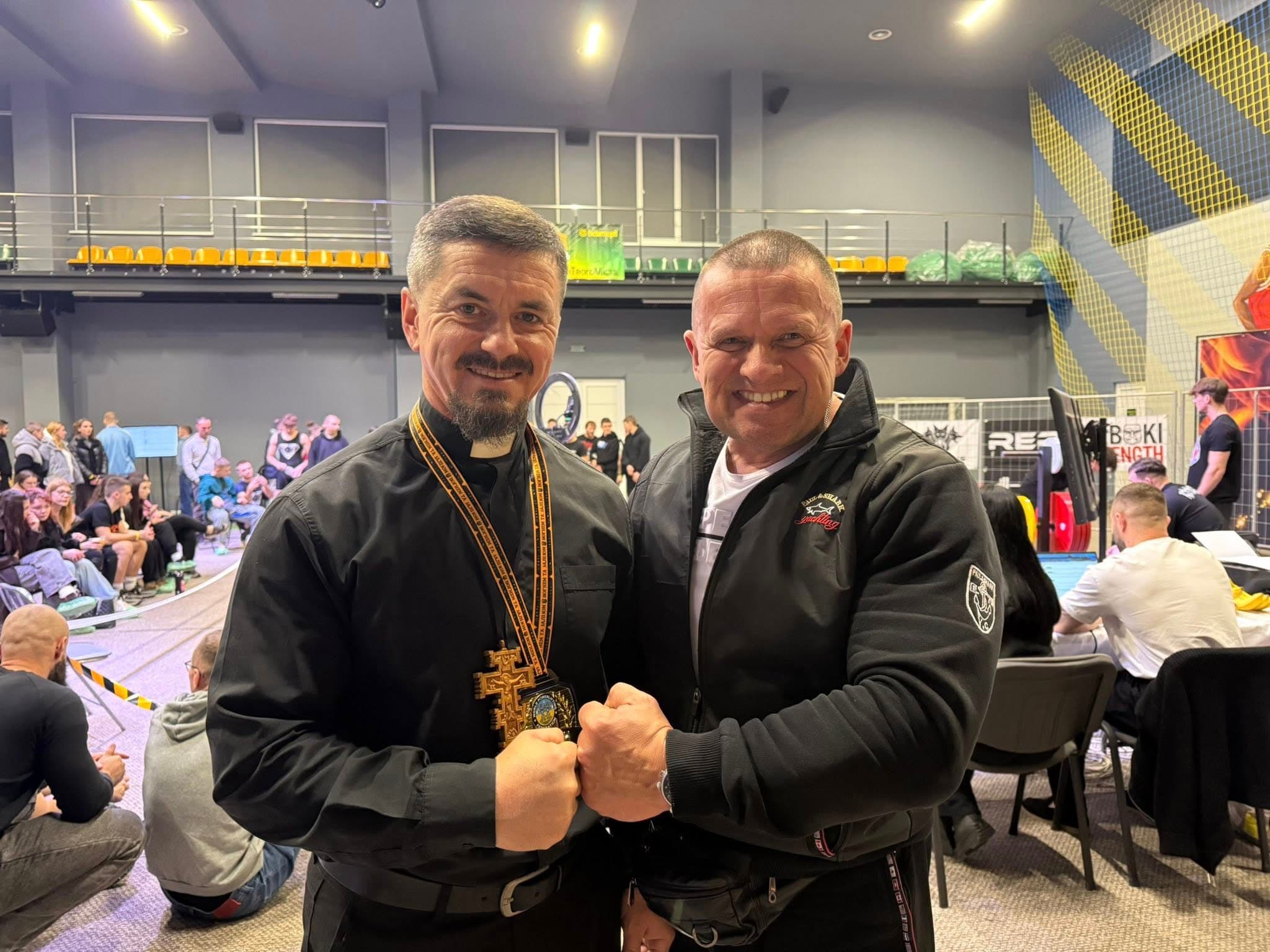 Фото зі сторінки о.Макарія Дутки