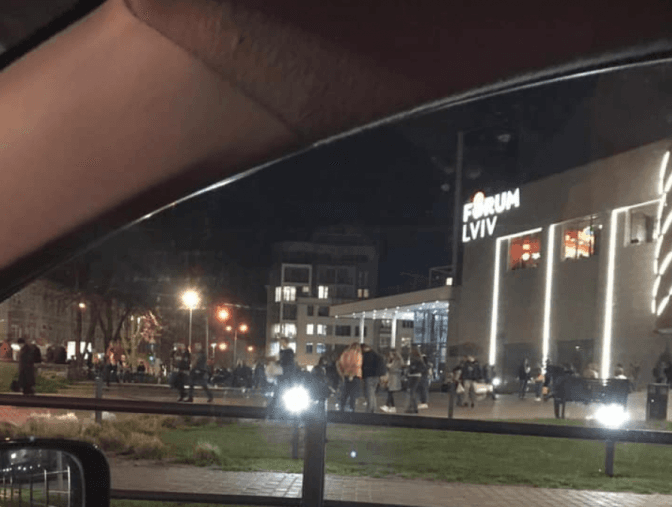 У Львові повідомили про замінування найбільших торгових центрів міста