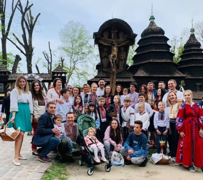 Як львів'яни відсвяткували Великдень. Фото з соцмереж