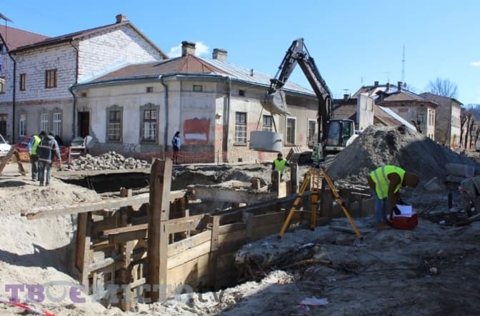 Вулицю Замарстинівську обіцяють відкрити після ремонту у грудні
