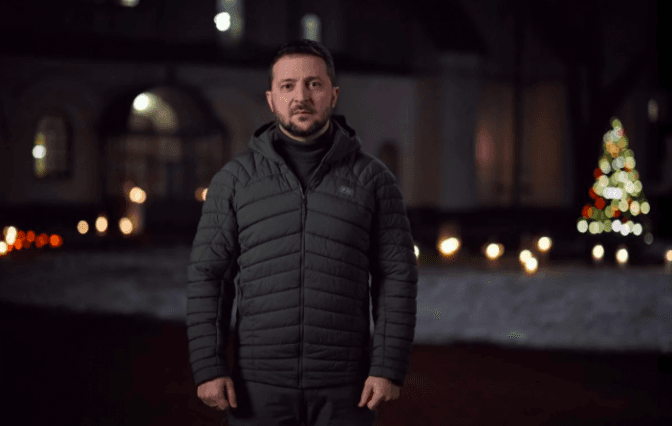 «У нас немає інших варіантів, аніж перемогти». Зеленський привітав українців з Новим роком