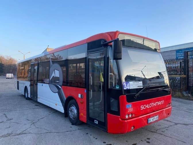У Львові на один із маршрутів вийшов четвертий доступний автобус