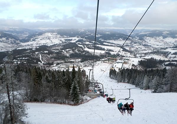 Нові власники гірськолижного курорту на Львівщині та на Сихові зведуть 20-поверхівку. Підсумки доби