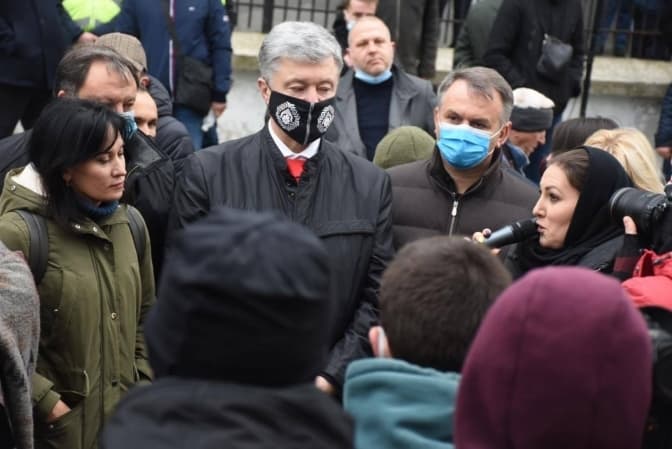 Порошенко заявив, що Львів точка опори для України і закликав голосувати за Синютку