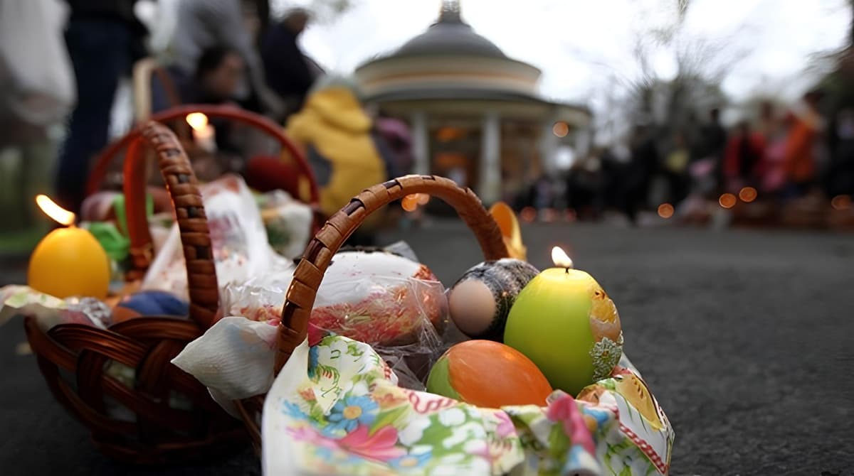 Easter in Kyiv: Where to Bless Your Easter Bread Without the Moscow Patriarchate 