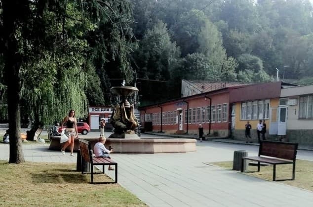 На площі Криничній у Львові завершили реконструкцію фонтану