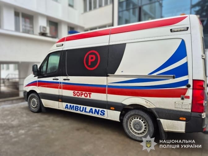 Біля Львова водій приватної «швидкої» під дією наркотиків збив дитину: дівчинка у важкому стані