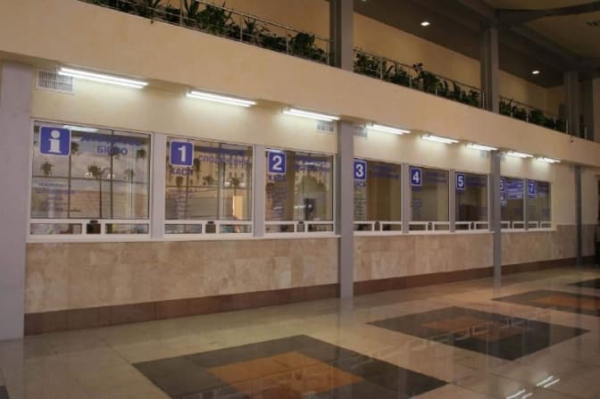 В Україні відкрили залізничні каси