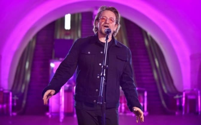 Боно з гурту «U2» зачитав рядки гімну столиці «Як тебе не любити, Києве мій!»