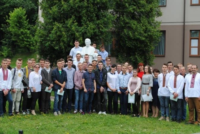 Як працює молодіжний центр імені Святого Івана Боско у Львові. Відео