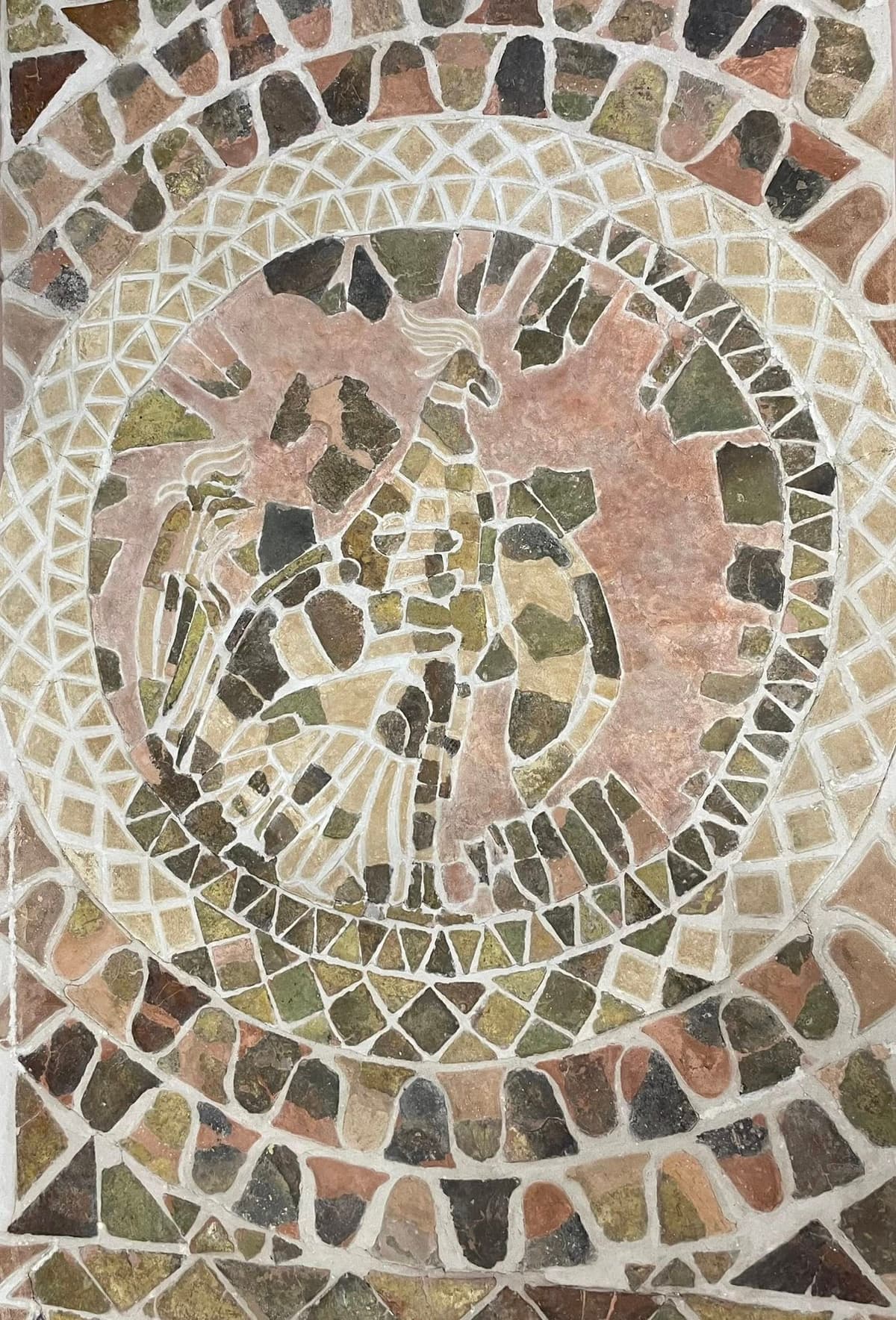 В Університеті Франка можна оглянути реконструйований фрагмент підлоги дерев’яної церкви XII–XIII ст.