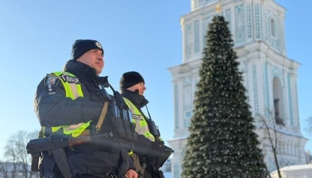 Новорічна ніч у Києві минула без порушень — поліція спростувала інформацію про салют