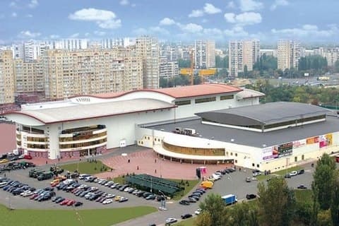 Власник “Паруса” і готелю “Україна” купує частку МВЦ на “Лівобережній”