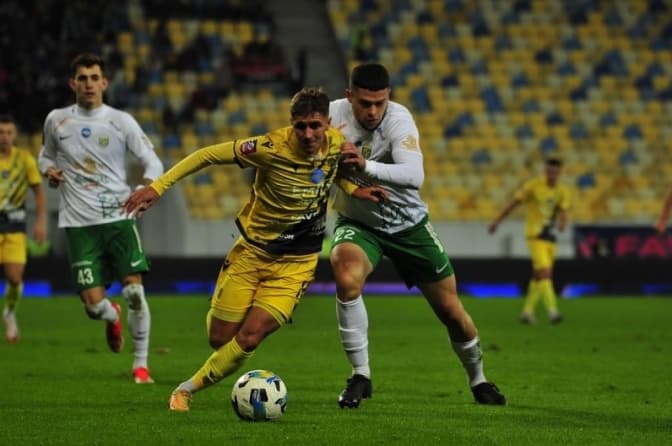 УПЛ відповіла на заяву про об'єднання «Карпат» і «Руху»