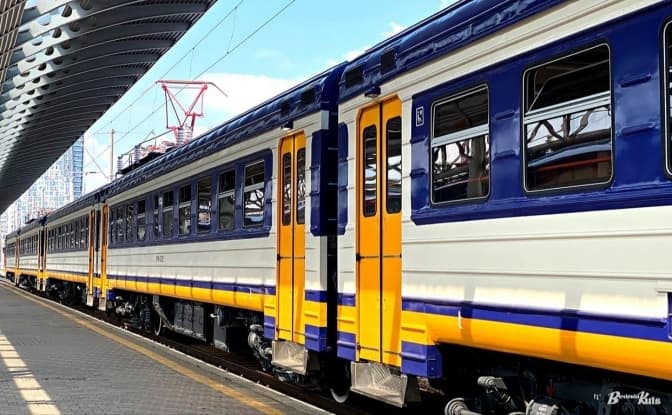 Змінять розклад приміських поїздів на Львівщині через ремонт. Перелік рейсів