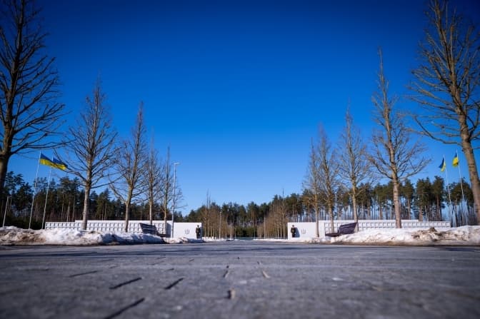 Суд підтвердив законність створення Національного військового меморіального кладовища