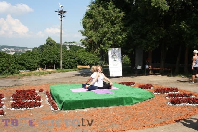 У Львові відкрили перший в Україні йога-парк. Фото