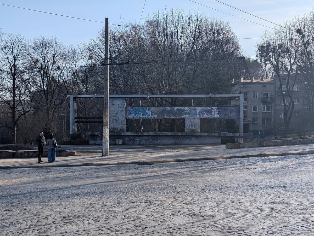 Львів'ян запитують, яким вони бачать майбутнє старого скверу на Зеленій