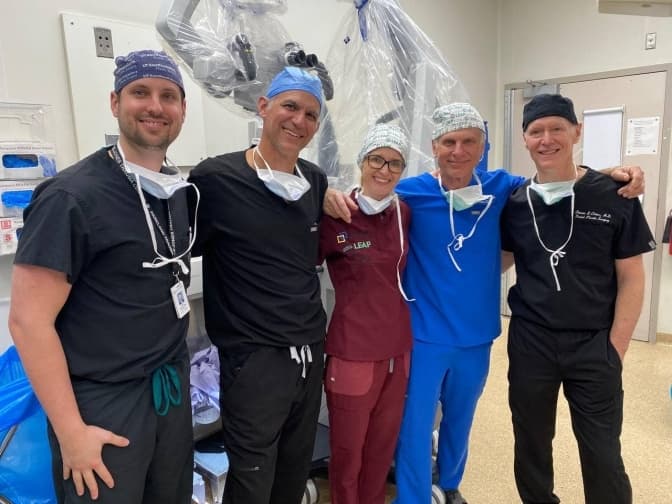 У Львові дівчині сформували щелепу з кістки її ноги