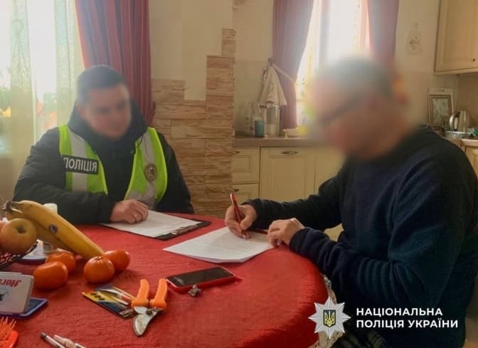 У Києві лікарю повідомили про підозру: пацієнт втратив зір на одне око