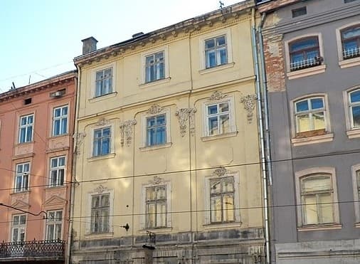 У Львові відреставрували фасад ще однієї кам’яниці. Фото