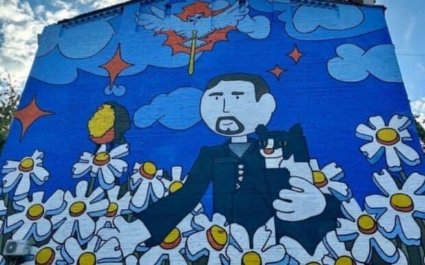 ДОКС вимагає зафарбувати мурал з Будановим на Введенській, 6
